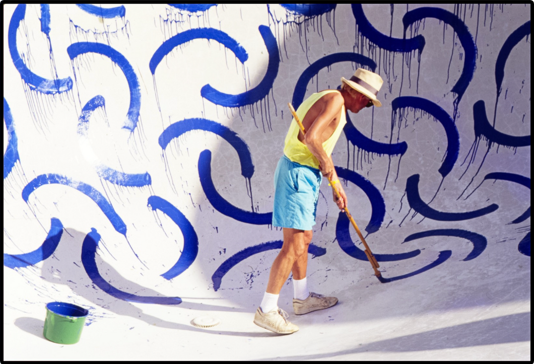 David paints a pool